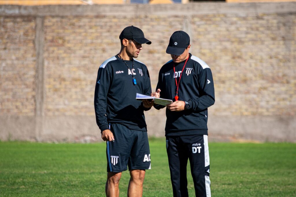 How Coaches Can Improve Team Performance